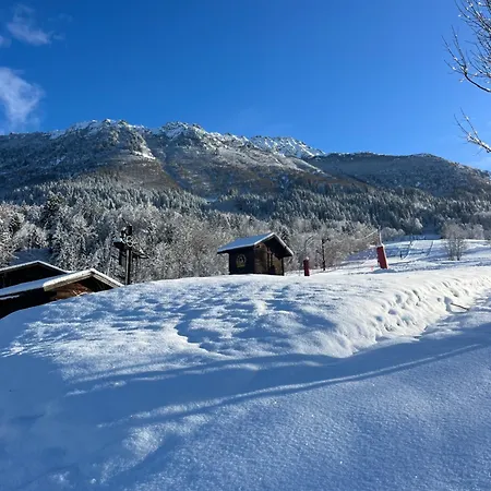 Au Pre Des Saisons